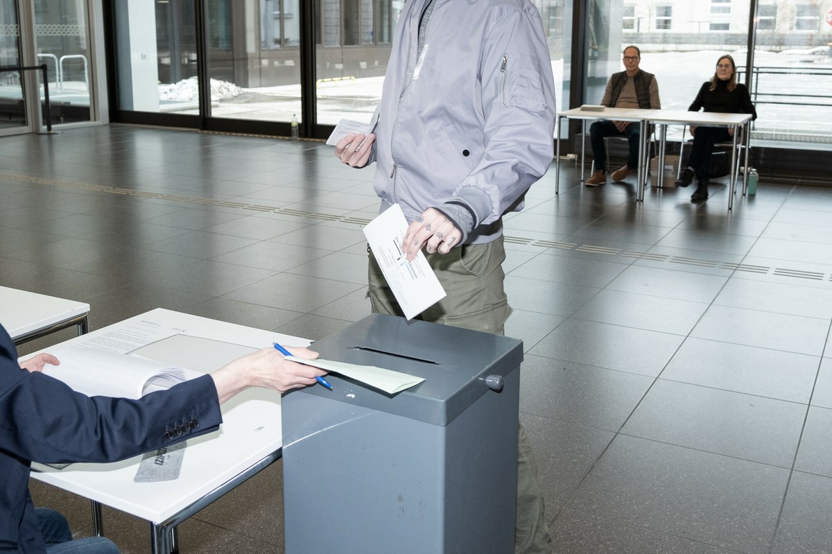 Fala zgonów polityków przed wyborami w Niemczech