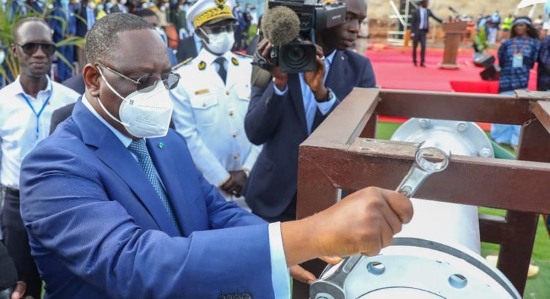 Le Président Macky Sall lance les travaux de l'usine de dessalement d'eau de mer à Ouakam, le 31 mai 2022.