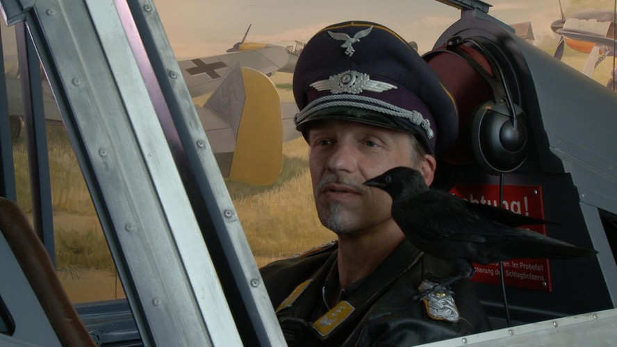 FILM DOKUMENTALNY<br /><br />
WIRTUALNA WOJNA – reż. Jacek Bławut<br /><br />