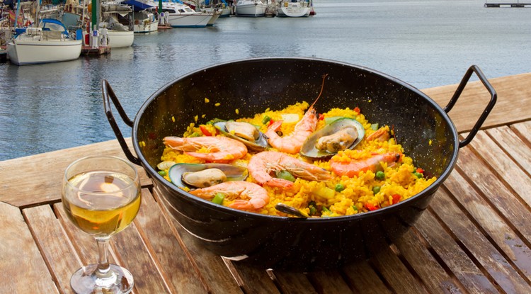 A paella a spanyolok nemzeti eledel. Nevében a „ll” – j-ként ejtendő, azaz paejja.  / Fotó: Shutterstock