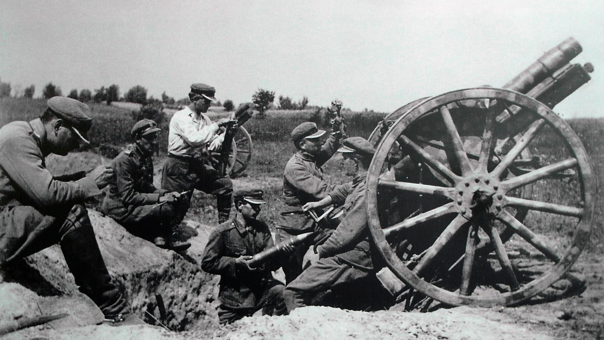 Artyleria polska na przedpolach Warszawy w czasie wojny polsko--bolszewickiej w 1920 r.