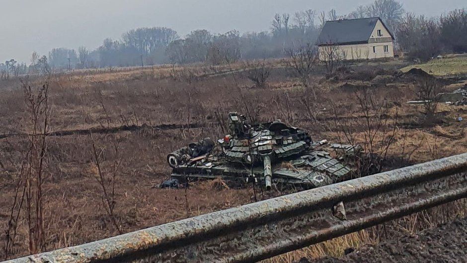 Wieś Nowa Basan po miesiącu okupacji przez rosyjskie wojska