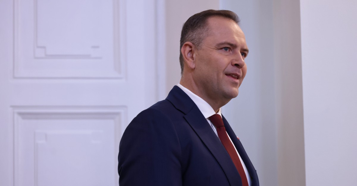 Polacy nie wierzą w niezależność prezydenta Nawrockiego? Wyniki sondażu zaskakują