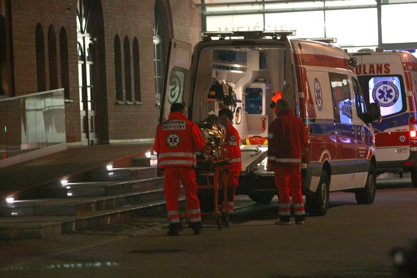 Siemianowice Śląskie. Transport poparzpnych górników z kopalni Mysłowice-Wesoła 