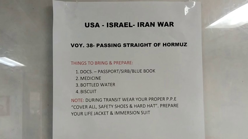 Uputstvo za ponašanje posade u slučaju napada između 25. i 26. februara, tokom prolaska kroz Ormuski moreuz. Pasoš, lekovi, flaširana voda i biskviti su obavezni, uz prsluke za spasavanje i ostalu opremu. | Foto: Privatna arhiva Srđana Jankovića