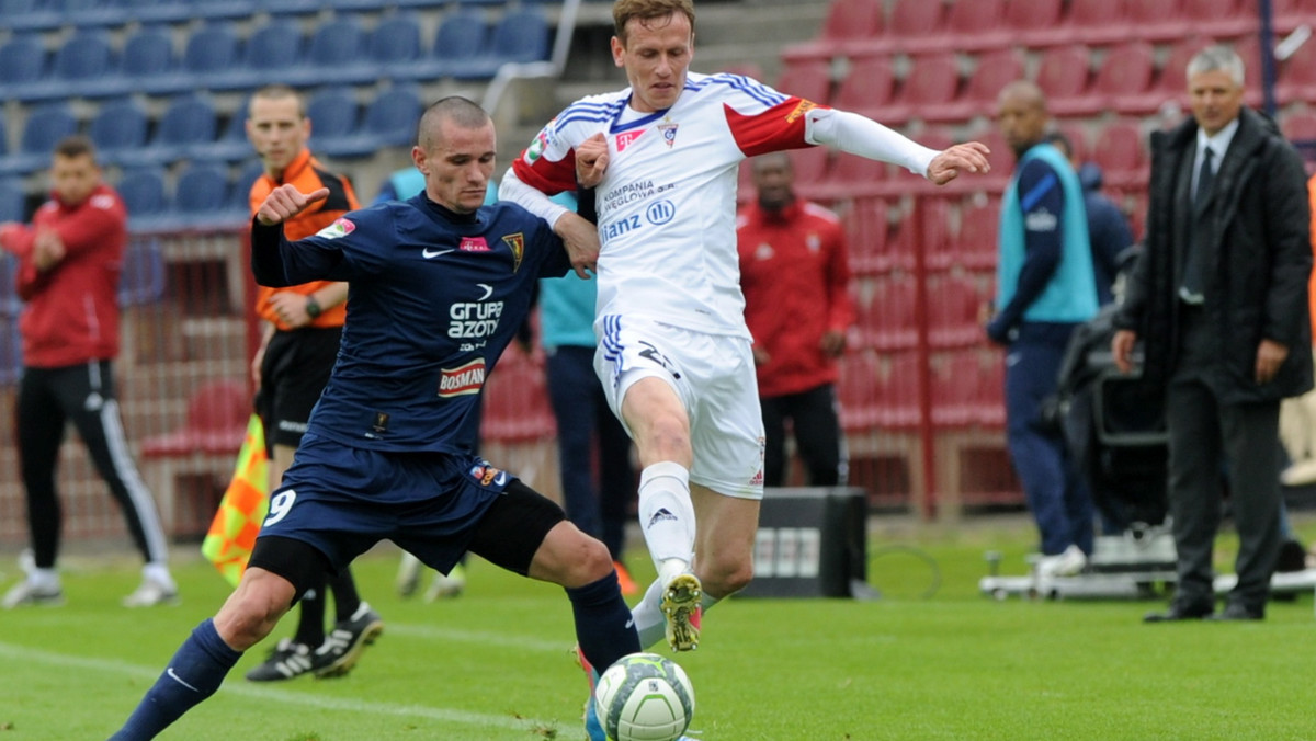 Pogoń Szczecin wygrała z Górnikiem Zabrze 1:0 (1:0) w meczu 28. kolejki T-Mobile Ekstraklasy. Dzięki temu Portowcy są znacznie bliżej utrzymania w najlepszej polskiej lidze piłkarskiej.