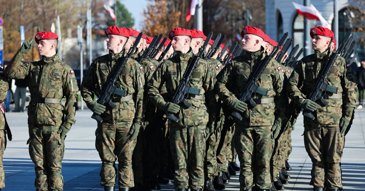 Czy istnieje moralny obowiązek obrony ojczyzny? Prawie połowa Polaków nie broniłaby kraju