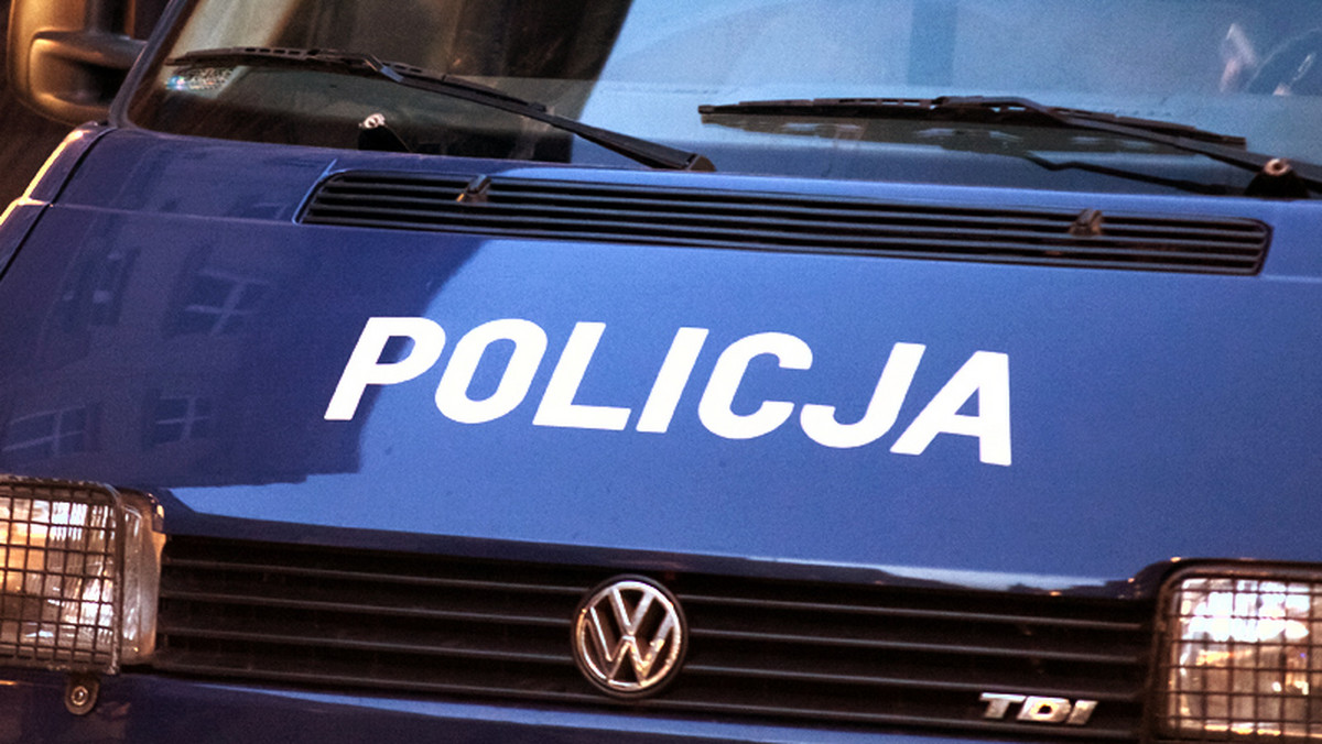 Łomżyńscy policjanci zatrzymali 32-latka podejrzanego o włamania do piwnic. Do trzech kradzieży doszło w ubiegłym roku. Teraz mężczyzna za swoje postępowanie odpowie przed sądem.