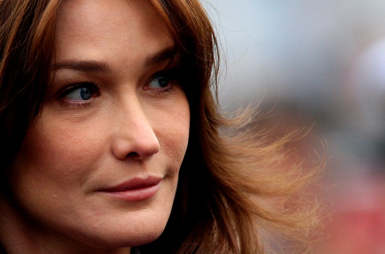 Carla Bruni-Sarkozy - 42 lata