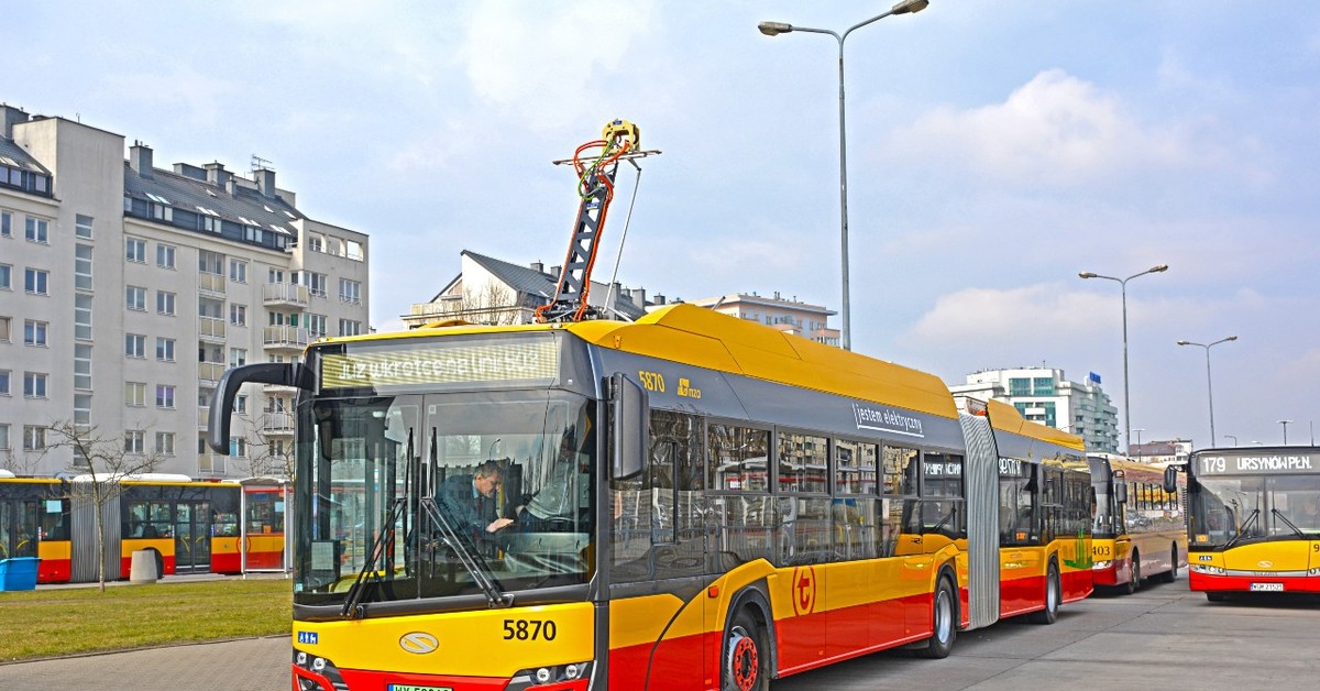 Darmowe przejazdy komunikacją miejską w Warszawie. Dziś bez biletu nie tylko w autobusie