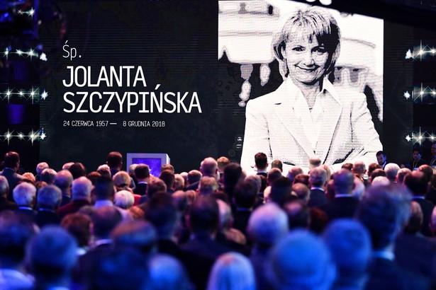 "Żegnamy kogoś niezwykłego, w takim pozytywnym tego słowa znaczeniu i jednocześnie kogoś, kto miał w sobie bardzo wiele radości życia (...). Była bardzo często radosna, to, co robiła, to ją pasjonowało" - oświadczył.