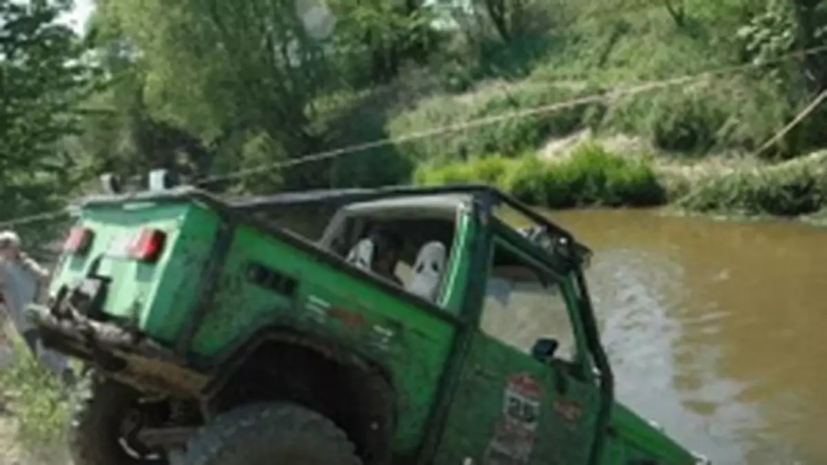 Terenówki V8 zdominowały zawody w off-roadzie