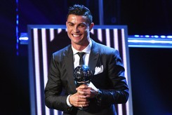 Cristiano Ronaldo najlepszym piłkarzem świata w plebiscycie FIFA!