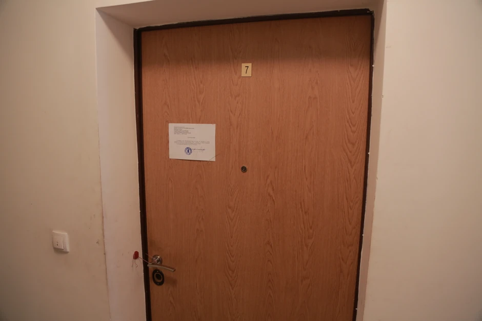 Vrata stana su zapečaćena