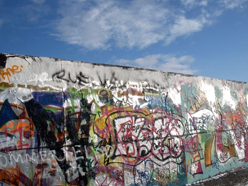 Mur berliński odgradzał Berlin Wschodni od Berlina Zachodniego przez 28 lat