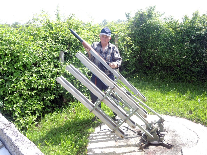 Od 15. aprila do 15. oktobra stelci se ne udaljavaju od kuće