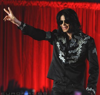 21445_106808-michael-jackson-bi-d00013086820037403018