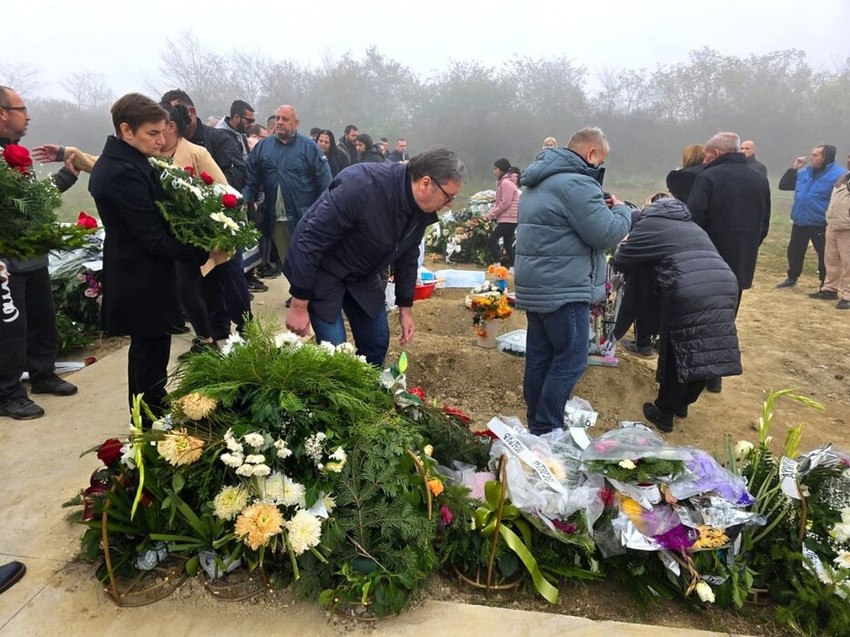 Vučić na groblju u Kovilju, 9. novembar 2024. godine