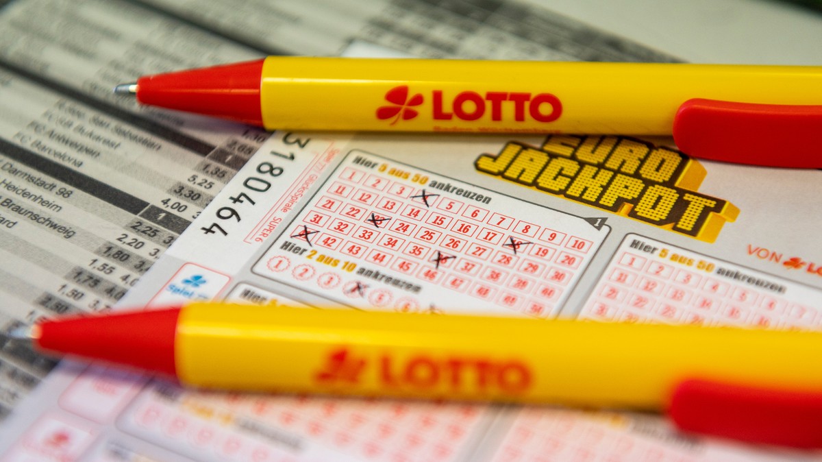 Mutatjuk az EuroJackpot e heti nyerőszámait – Két mázlista magyar 500 millió forinttal gazdagodott