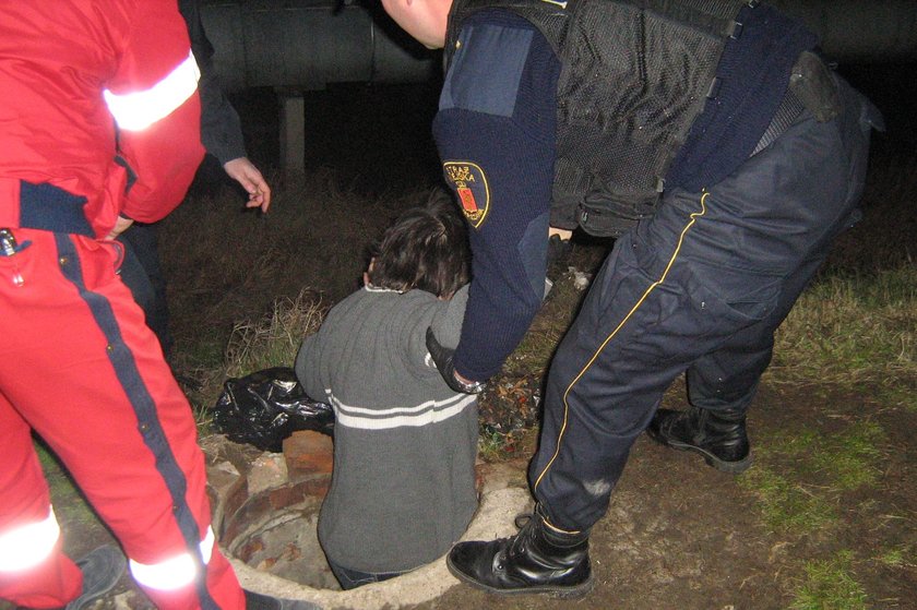 Zimą strażnicy miejscy często pomagają bezdomnym