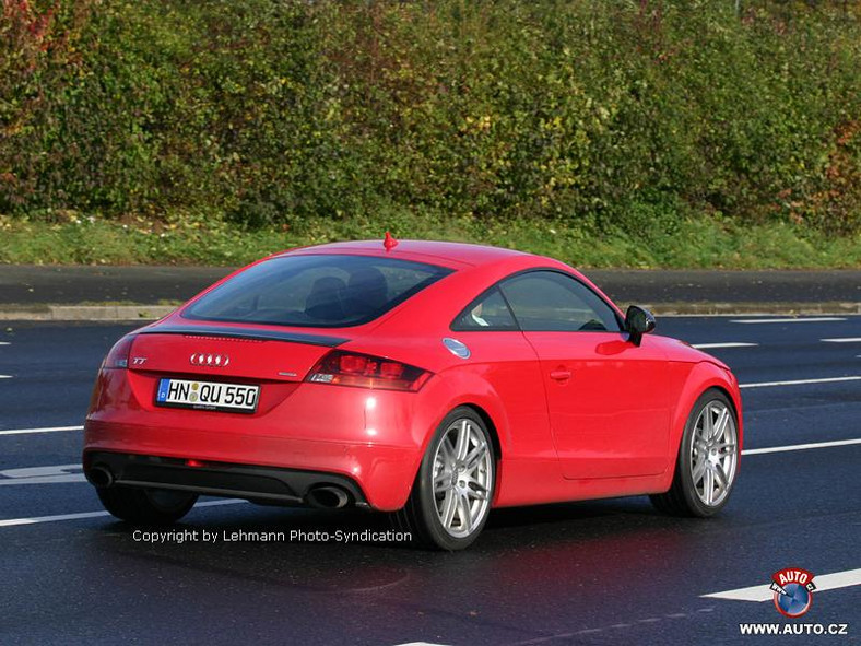 Spy Photos: Audi TT RS z 6-cylindrowym 3,6 FSI?