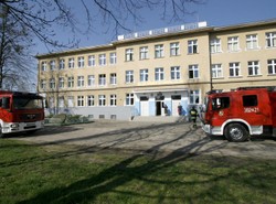 Spalona jarzeniówka zatruła cztery osoby