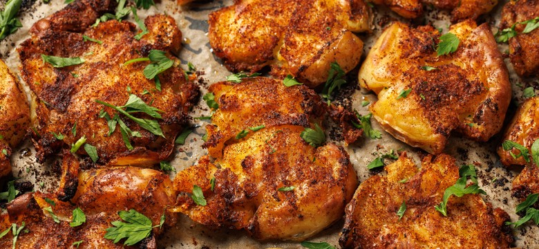 Gniecione ziemniaki z piekarnika. Chrupiący hit na każdą okazję