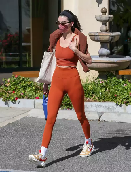 Kendall Jenner w lutym w Los Angeles / Bellocqimages/Bauer-Griffin/GC Images