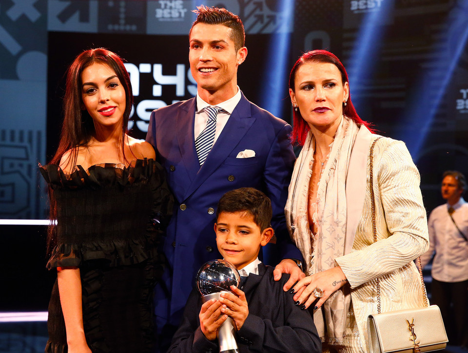 Cristiano Ronaldo pokazał synka. Ależ uroczy!