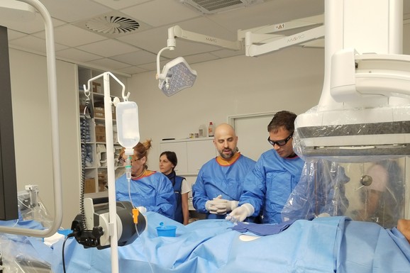 Prva orbitalna aterektomija u Valjevu: Spas za najteža kalcifikovana suženja koronarnih krvnih sudova