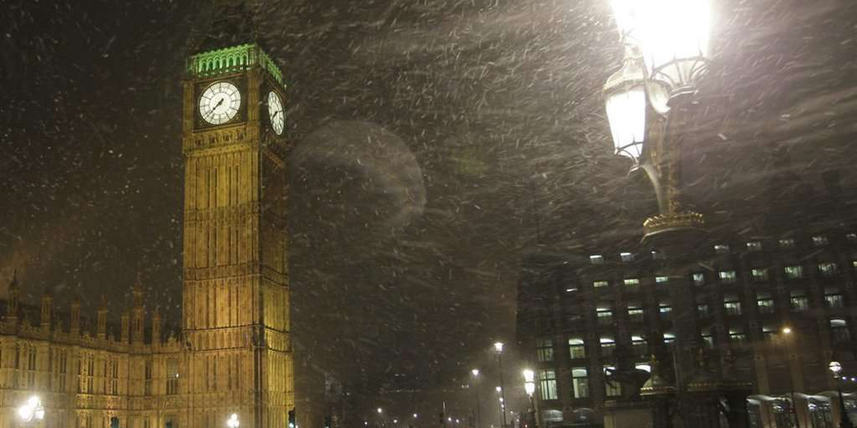 Zima w Londynie. Odwołują loty z Heathrow