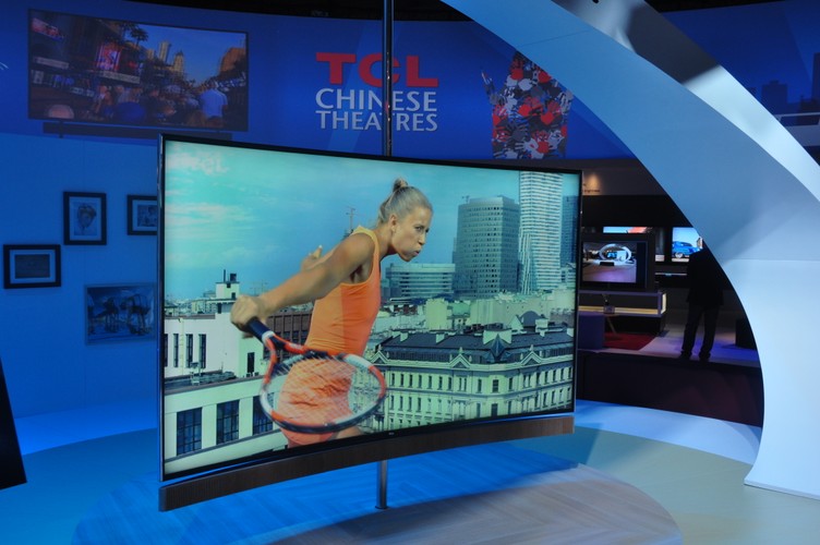 Wygięty telewizor 110 cali 4K TCL