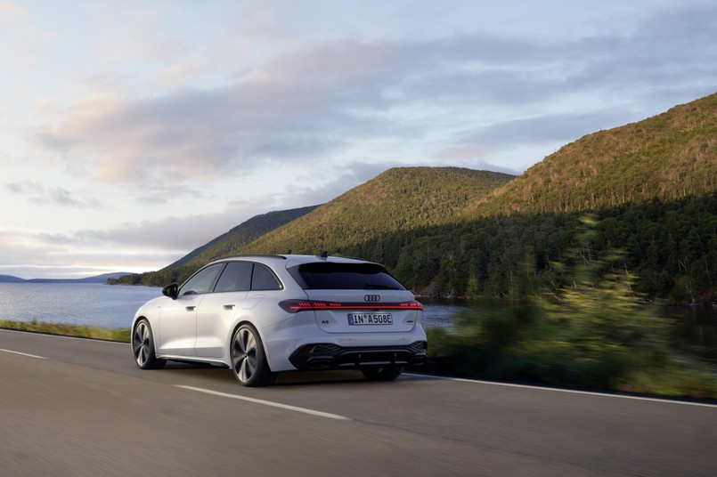 Audi A5 e-hybrid quattro