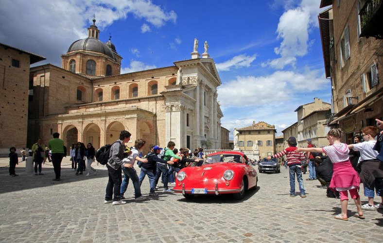 Słynny wyścig Mille Miglia 2014 bez Polaków