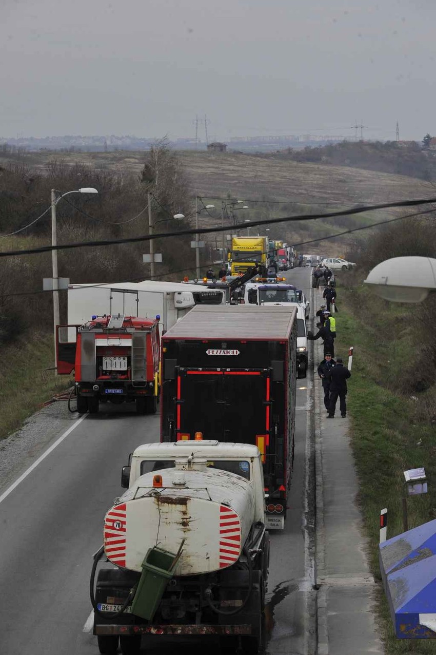 Veliki zastoj na delu puta gde se desila nezgoda
