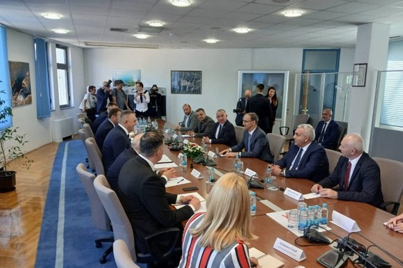 Macut u poseti Republici Srpskoj, sastao se sa Minićem