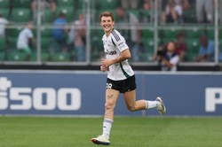 Wielki klub zgłasza się po piłkarza Legii. Kibice ucieszą się z jego sprzedaży, bo ich irytuje