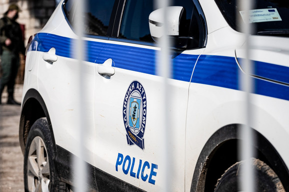 JEDAN UBIJEN U TUČI, DRUGI TEŠKO RANJEN Grčka policija uhapsila 15 osoba zbog KRVAVE makljaže na Mikonosu