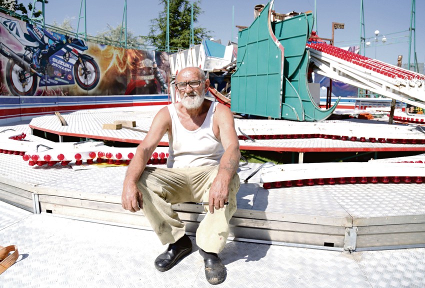 Deka Mika (69)
preneo je "biznis"
na unuke