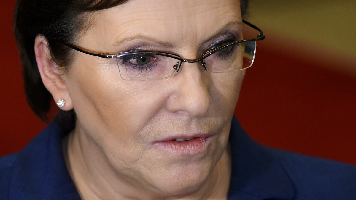 Premier Ewa Kopacz spotkała się we wtorek na Śląsku z górnikami poszkodowanymi w wybuchu w kopalni Mysłowice-Wesoła. Pacjenci są leczeni według najwyższych standardów nie tylko europejskich, ale światowych - zapewniła szefowa rządu.