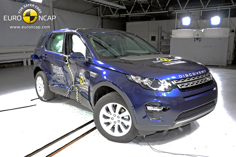 Land Rover Discovery Sport - pięć gwiazdek w teście EuroNCAP 