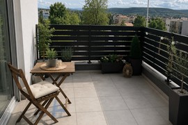 U Srbiji ljudi na terasama više ne stavljaju pločice: Biraju ovaj pod koji se lako održava