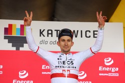 Michał Kwiatkowski na podium Tour de Pologne. O triumfie zdecydowała jedna sekunda