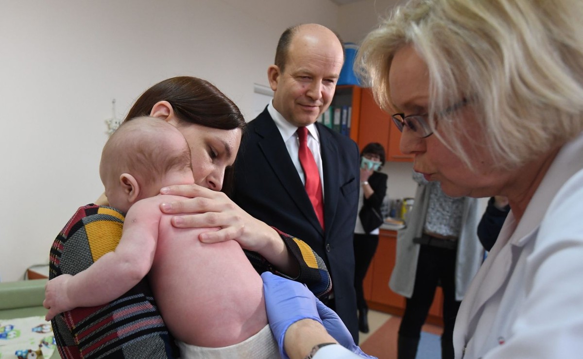 Antybiotykooporna groźna bakteria w Polsce. Minister zdrowia: Sytuacja pod kontrolą
