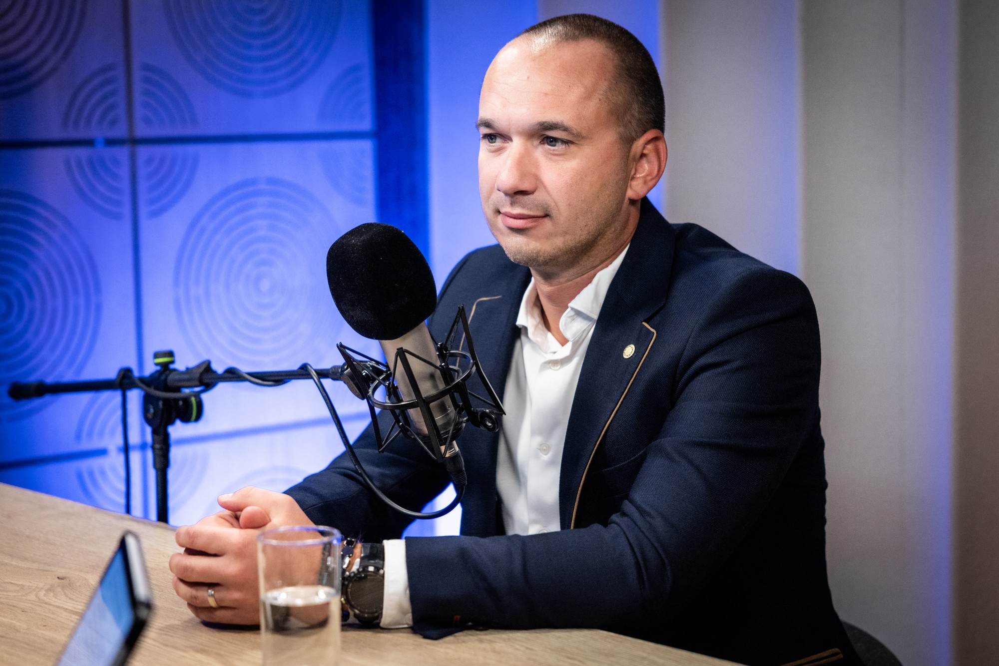 „Dostanem províziu len vtedy, keď si ju zaslúžim,“ Miroslav Majcin vysvetľuje  princíp odmeňovania finančných sprostredkovateľov.