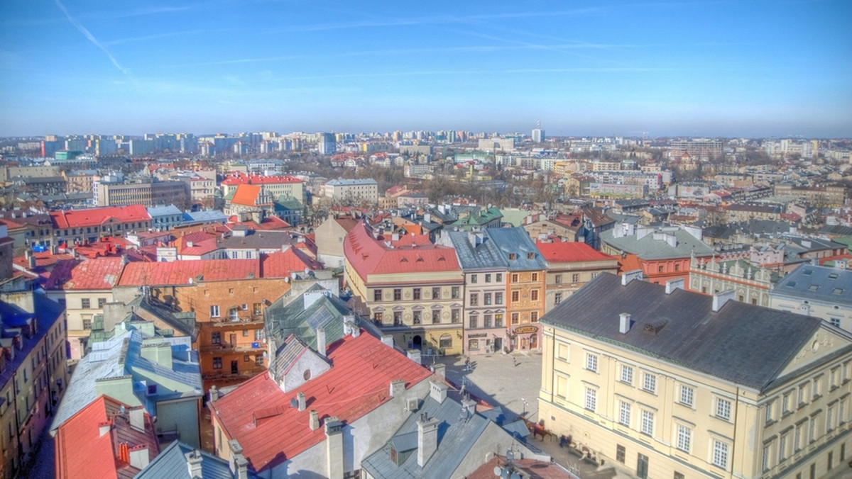 Lublin znalazł w czołówce miast pozyskujących inwestorów zagranicznych w Europie wg "fDi Magazine", należącego do grupy Financial Times - podaje portal lublin.eu. W ciągu ostatnich pięciu lat swoją siedzibę znalazły tu 53 nowe firmy. Tylko w zeszłym roku było to 20 nowych inwestorów.
