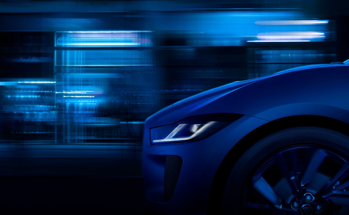 Jaguar I-Pace po pięciu latach od premiery przeszedł subtelny face-lifting. Zmiany dotyczą głównie wyglądu nadwozia