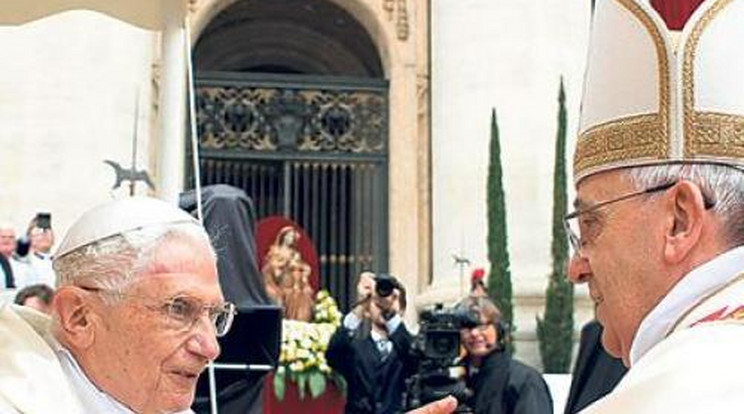 Összecsap a két élő pápa szülőhazájának válogatottja
