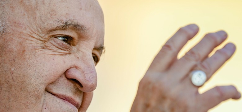 Nie żyje papież Franciszek. W Warszawie wystawiono księgę kondolencyjną po śmierci papieża