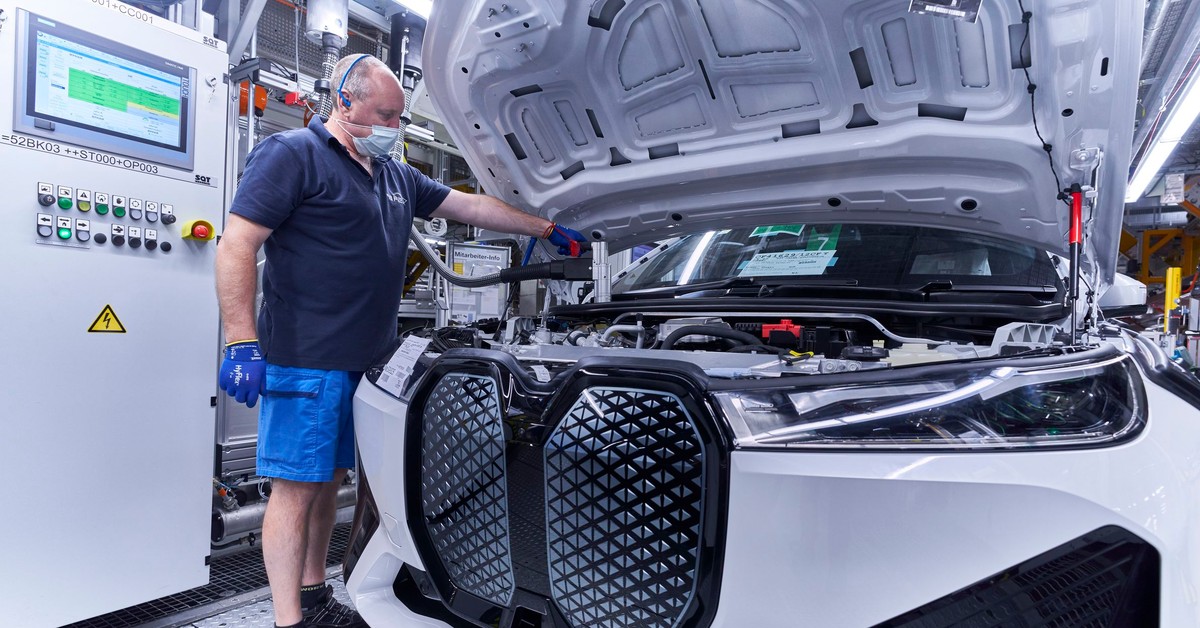 Wojna w Ukrainie uderza w BMW i Volkswagena - Dziennik.pl